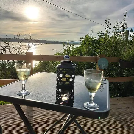 Sea Breeze Cabin Chalet