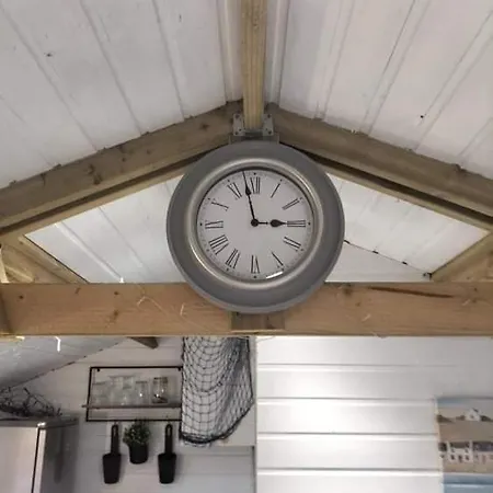 Sea Breeze Cabin Chalet *